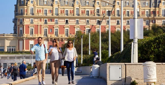 From San Sebastian or Bilbao: Biarritz and French Coast tour