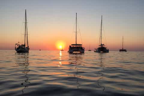 Santorini: Luxurious Catamaran Cruise with Meal & Open Bar