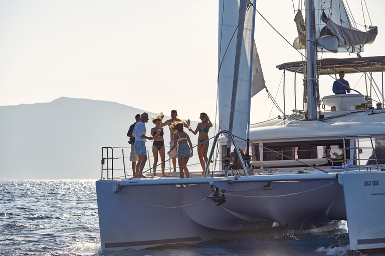 Santorin : Croisière luxueuse en catamaran avec repas et open barCroisière du matin