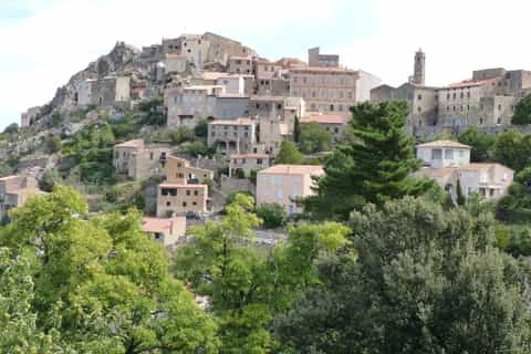 depuis calvi/lÎlerousse journée dans les villages corses