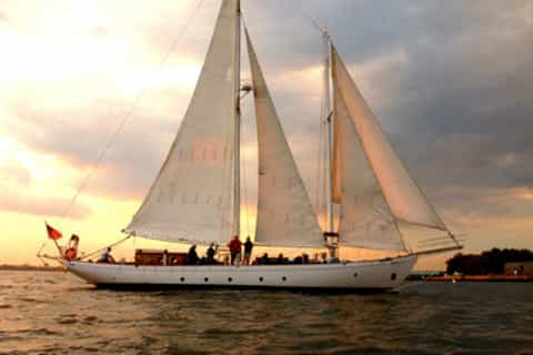 New York: City Lights Cruise