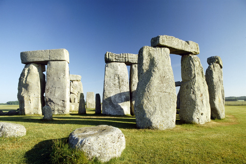 Från London: Stonehenge, Windsor och Salisbury guidad turRundresa på spanska med entré till Windsor Castle och Stonehenge