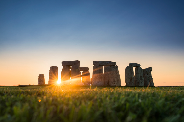 Från London: Stonehenge, Windsor och Salisbury guidad turRundresa på spanska med entré till Windsor Castle och Stonehenge