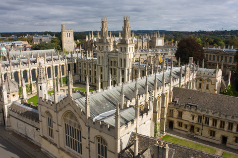 London: Oxford, Stratford, Cotswolds, and Warwick Day TripTour in Spanish with Entrance Fees