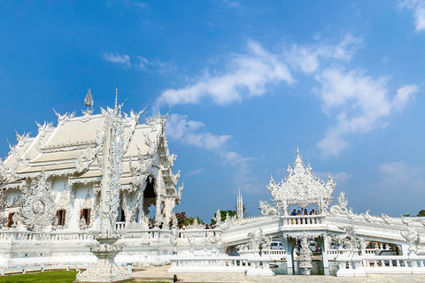 Från Chiang Mai: Dagstur till Vita templet och Gyllene triangelnLiten grupp