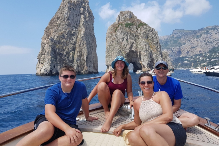 Capri: tour privado en barco desde Sorrento