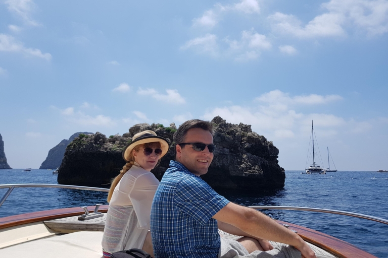 Capri: tour privado en barco desde Sorrento