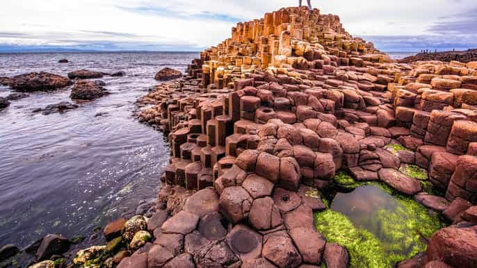 giants causeway and rope bridge tour from belfast