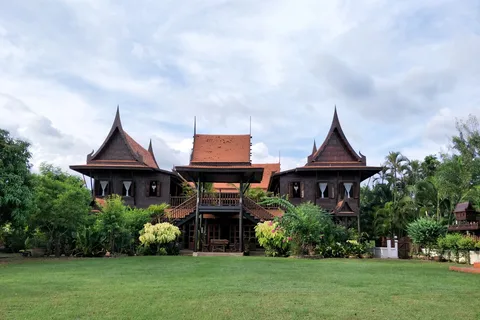 Bangkok: 2-Day Thai Cooking Class in a Teak House