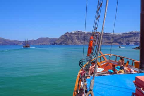 depuis santorin croisière dans les îles volcaniques