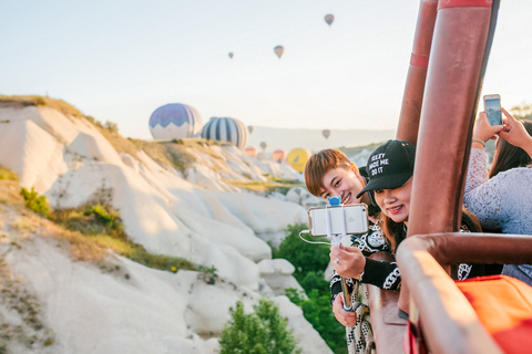 Cappadoce : montgolfière, cheminées de fées, petit-déjeuner