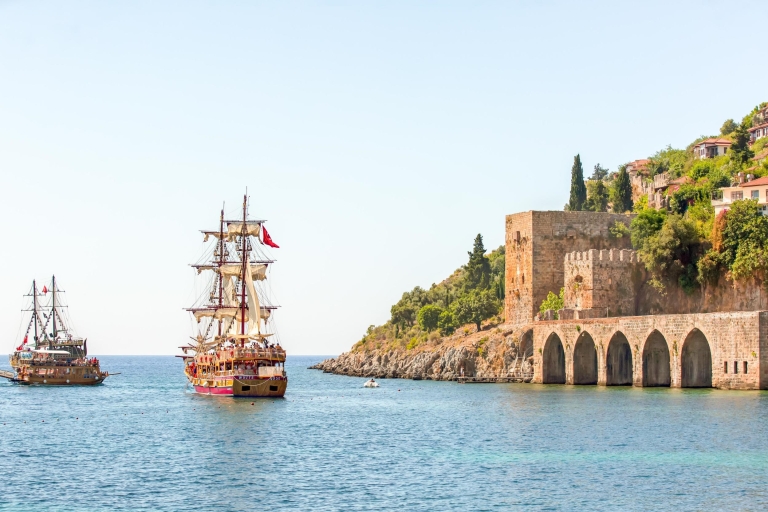 Alanya Boat Trip with BBQ Lunch and Drinks Alanya Boat Trip in Turkey with BBQ Lunch and Drinks
