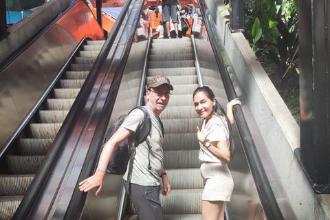 Medellin: Comuna 13 Graffiti Tour with Cable Car Ride