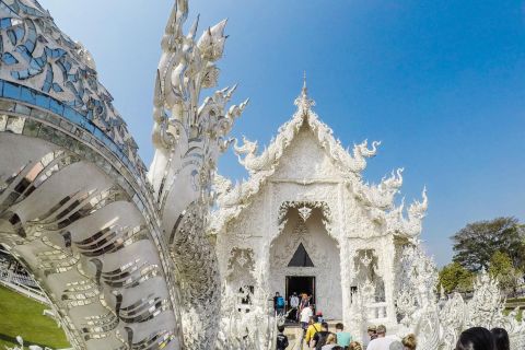 Chiang Rai: Weißer Tempel & Goldenes Dreieck 2-Tages-Tour