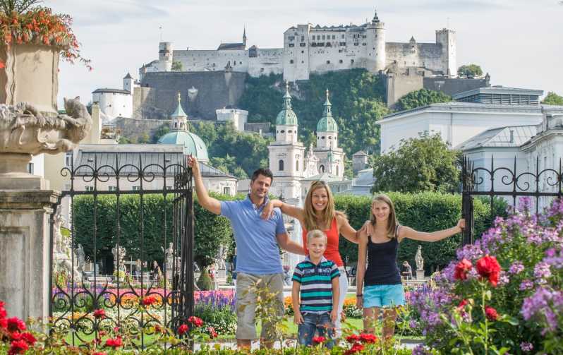 Salzburg: Scavenger hunt for families (self-guided citywalk)
