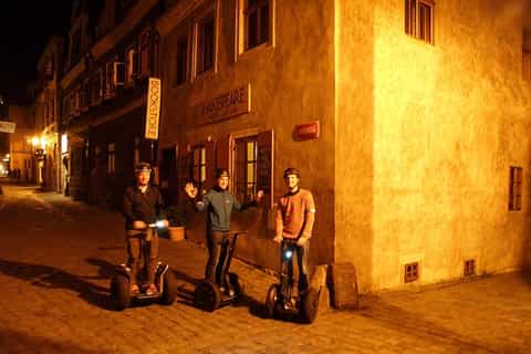 Cesky Krumlov: 2-Hour Magical Night Segway Tour