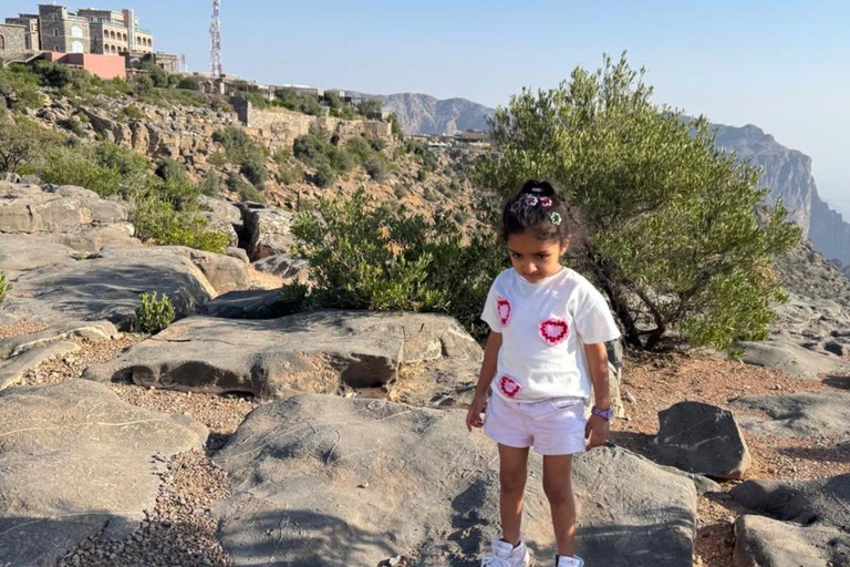 Muscat: Green Mountain with Castle, Fossil & Villages Tour