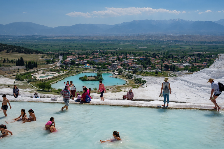 De Marmaris: Viagem de 1 dia a Pamukkale com almoçoDe Marmaris: viagem de um dia a Pamukkale com almoço