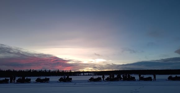 Kiruna: Snowmobile Lunch Tour