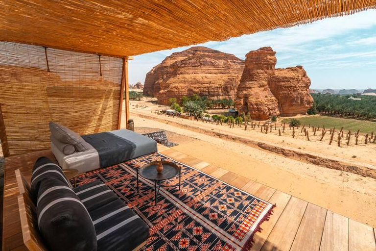 AlUla: Private Guided Tour with Transportation