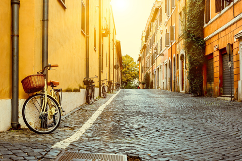 Roma: Sightseeing at Sunrise Walking Tour