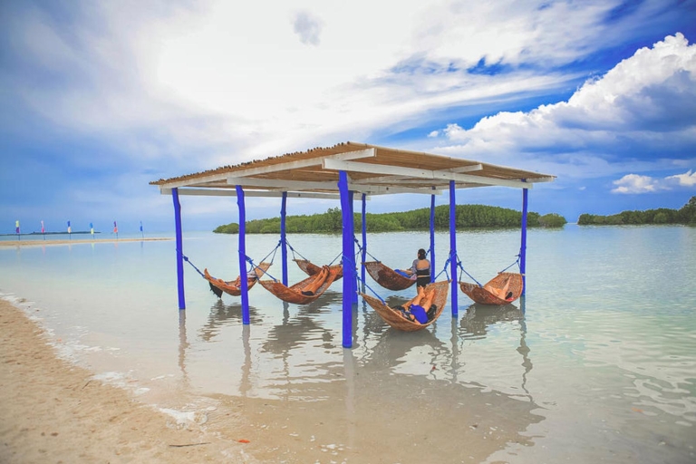 Puerto Princesa: Honda Bay Island Hopping & Optional Massage Shared Tour