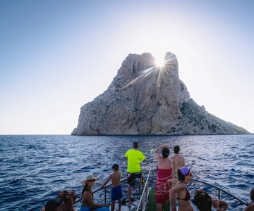 San Antonio: Es Vedrà & Formentera Boat Tour with Snorkeling