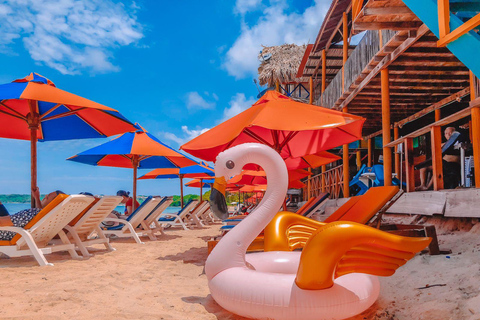 Journée complète à Playa Blanca avec déjeuner - Cartagena