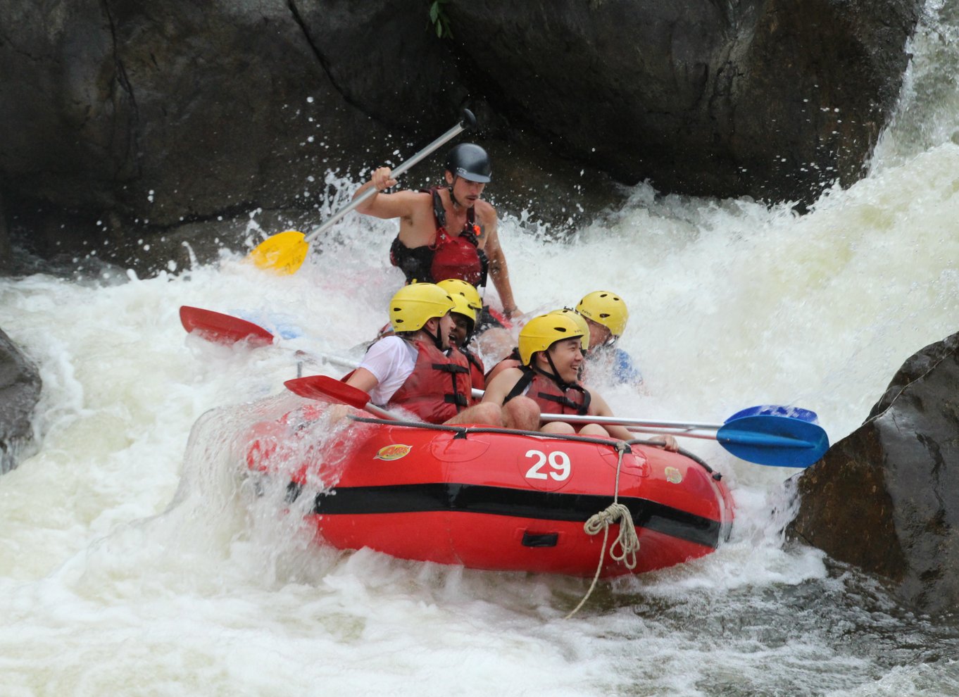 Barron Gorge: Halvdags Barron River White-Water Rafting