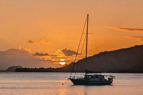 Havannah Harbour Sunset Cruise +Dinner (No Transfer/Own Way)