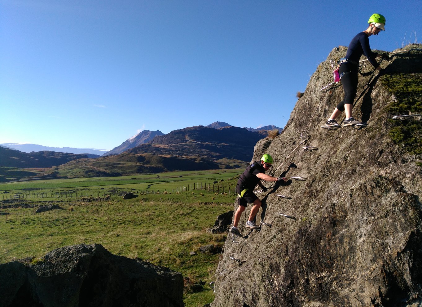 Wanaka: 2-timers kabelklatring i vandfald for begyndere
