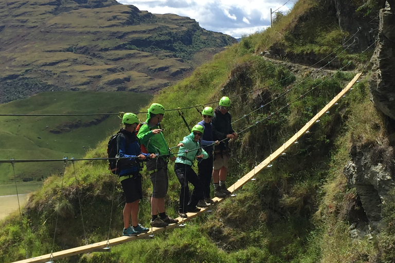 Wanaka: Escalada de 2 horas por cable a una cascada para principiantes