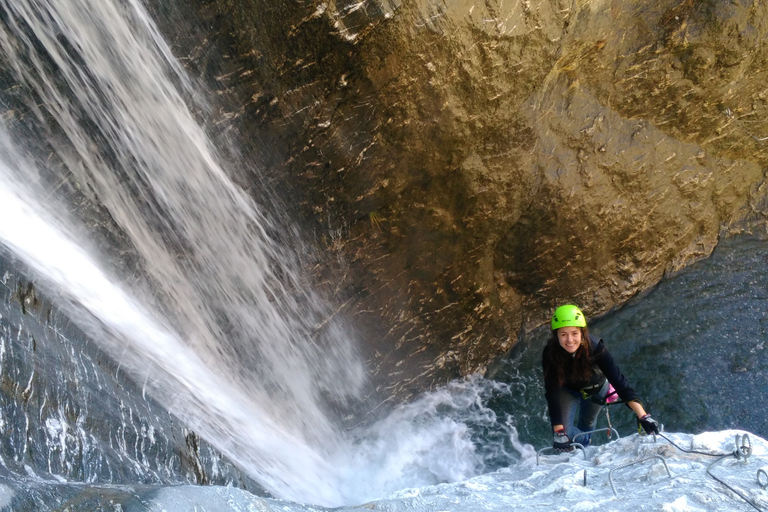 Wanaka: 4-Hour Intermediate Waterfall Cable Climb