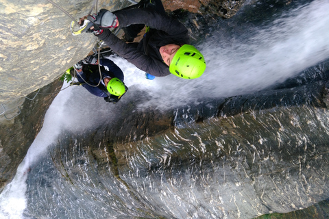 Wanaka: 4-Hour Intermediate Waterfall Cable Climb