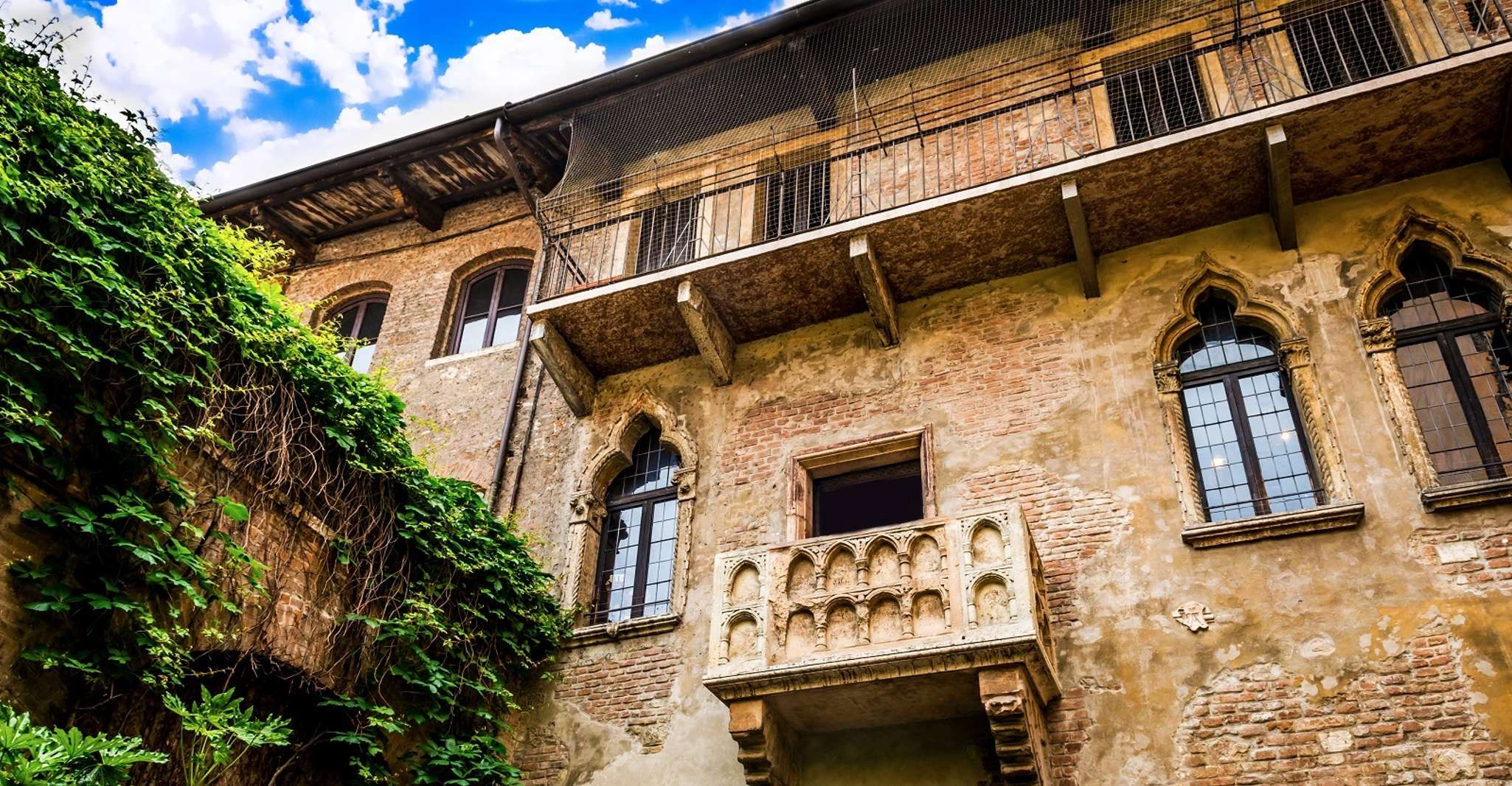 Verona, Small-Group Walking Tour - Hizvo