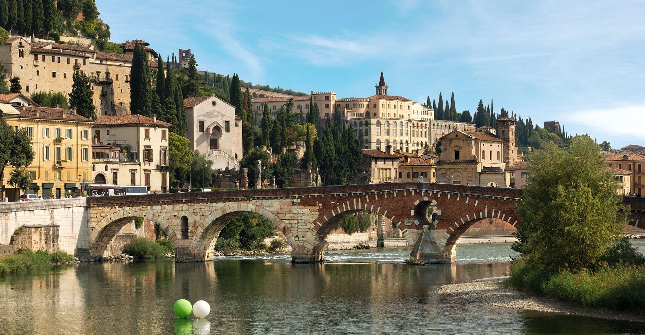 Verona, Small-Group Walking Tour - Hizvo