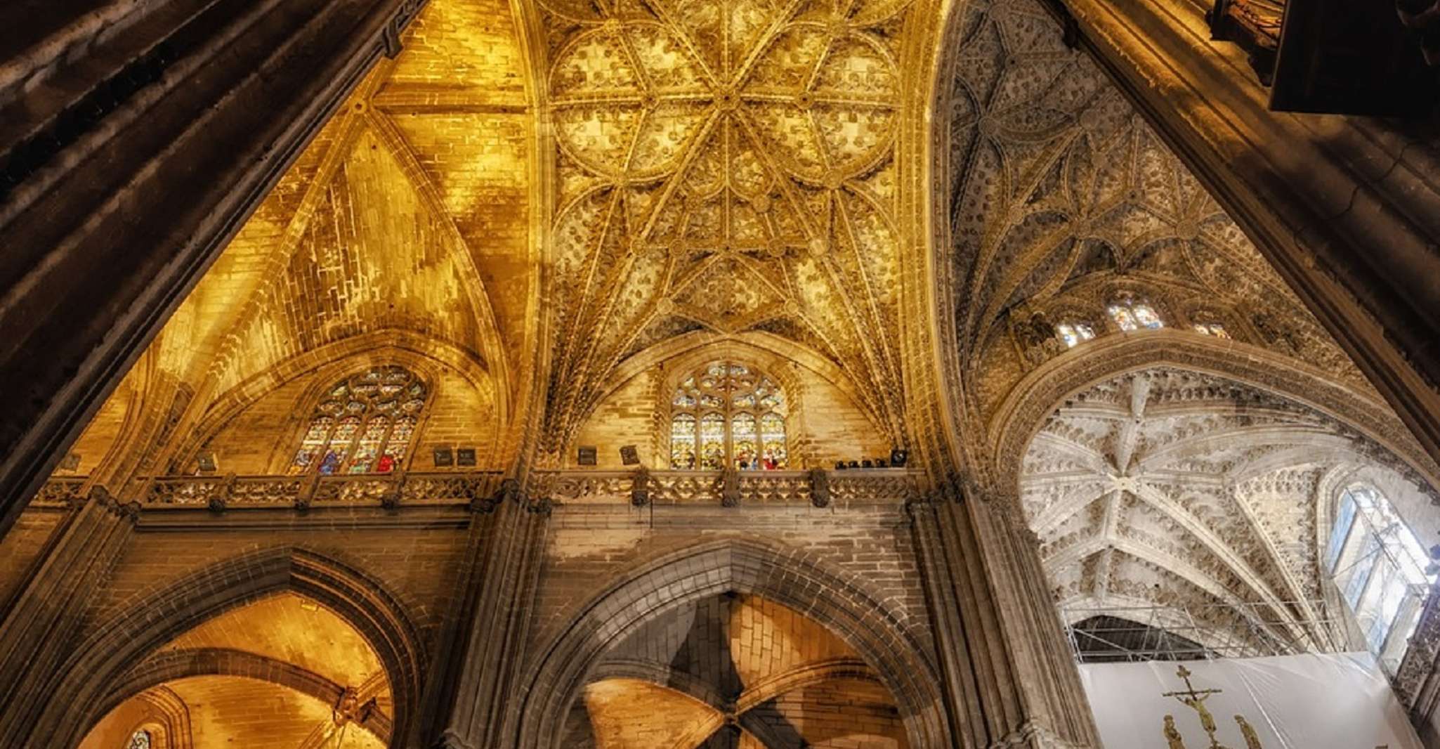 Seville, Cathedral, Giralda and Alcázar 3.5-Hour Guided Tour - Housity