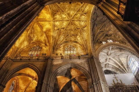 Sewilla: katedra, Giralda i Alcázar 3,5-godzinna wycieczka z przewodnikiemWspólna wycieczka w języku angielskim