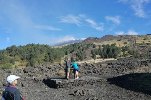 Catania: Mount Etna and Alcantara River Guided Tour Tour in French
