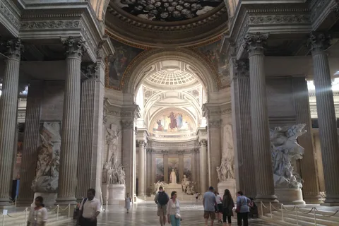 Paris: Latin Quarter Guided Walking Tour in German