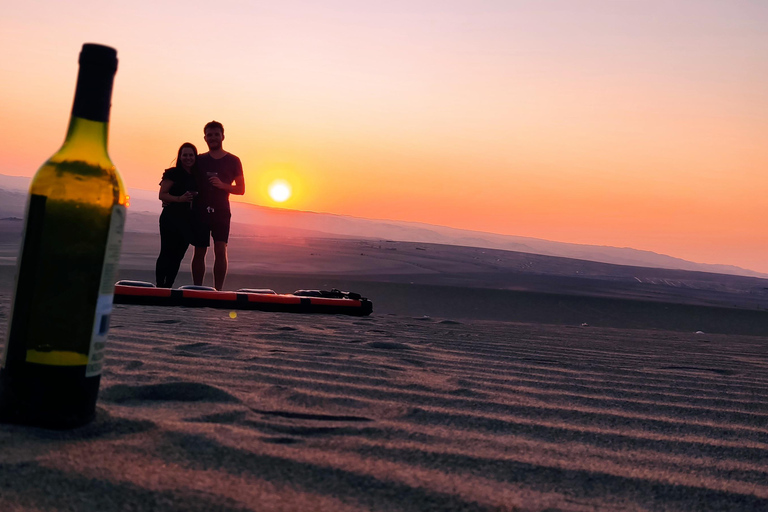 从瓦卡奇纳出发：沙滩车、四驱车、日落和沙滩冲浪从瓦卡奇纳出发：沙滩车，四轮驱动，日落和沙滩冲浪