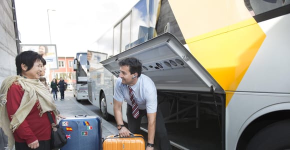 Munich: Airport Transfer by Bus