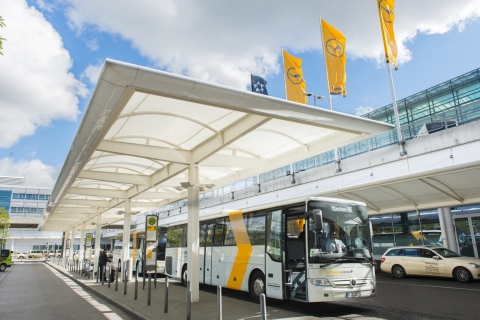 Munich : transfert aéroport en busTransfert aller simple vers/depuis l'aéroport de/vers Munich