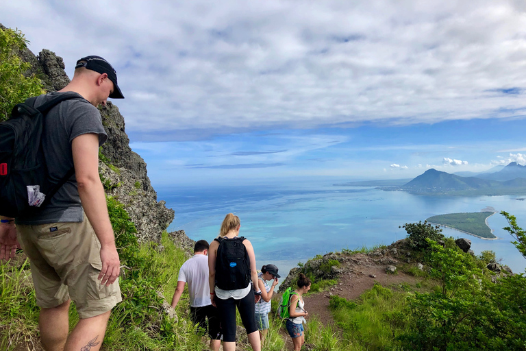 Mauritius: Öko-Wanderung zum UNESCO-Berg Le Morne Brabant