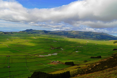 Insel Terceira: Höhlen und Krater Tour