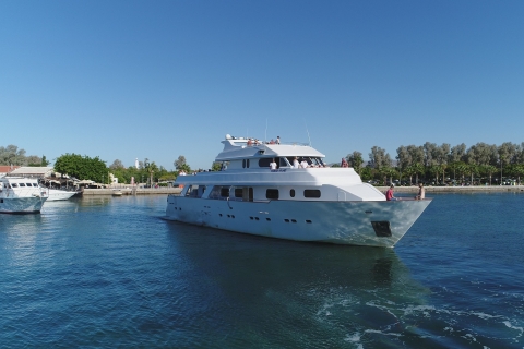 Paphos: 6-Hour Luxury Cruise Paphos: 5-Hour VIP Cruise
