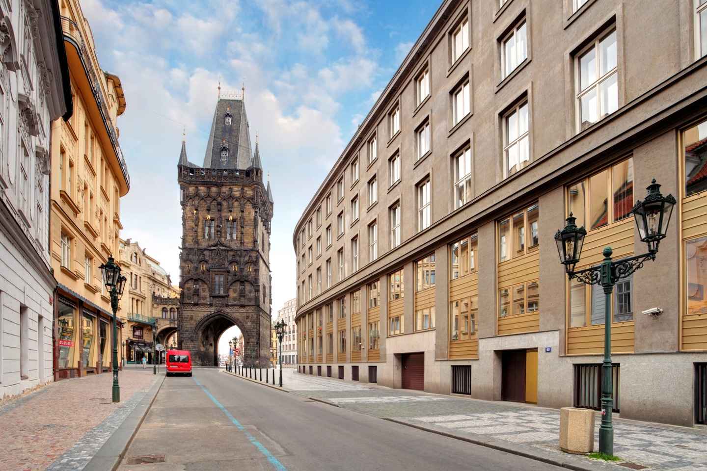 Prague Old Town and Top Attractions Private Tour by Car