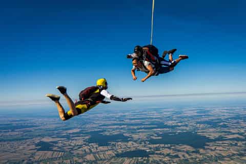 Tokyo: Tandem Helicopter Skydiving Experience - Image 3