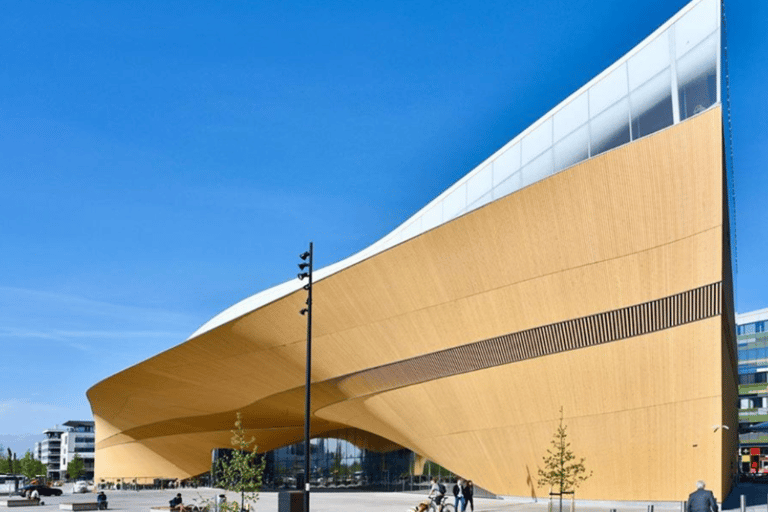 Helsinki: Walking Tour