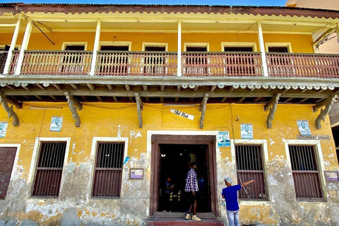 Mombasa: Tour di un giorno della città: Storia/Arte/Selvaggio